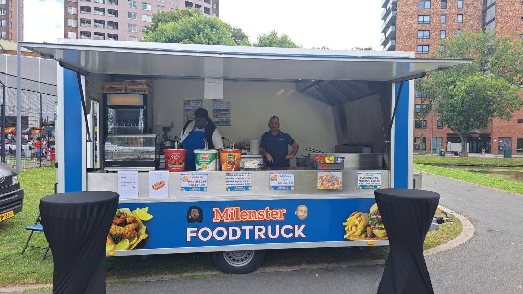 Foodtruck friet en snacks   inhuren feesjes, Ophalen, Groet588@hotmail.com, Nieuw, Feestartikel