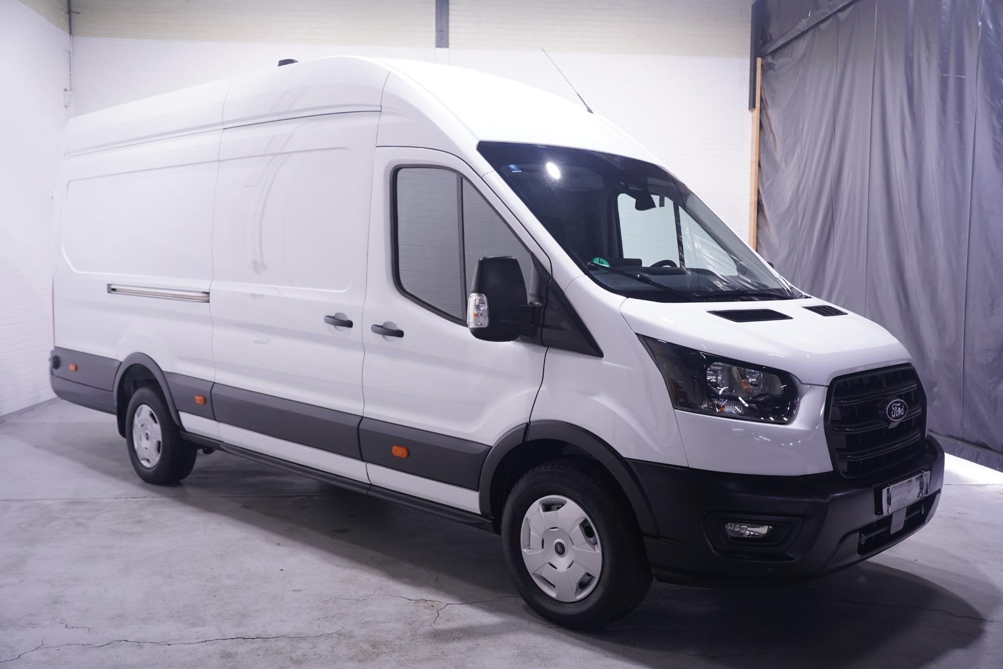 Ford Transit 2.0 TDCi 130 pk L4H3 Nwe Model Airco, Camera Ap, Auto's, Gebruikt, 4 cilinders, 3000 kg, Wit