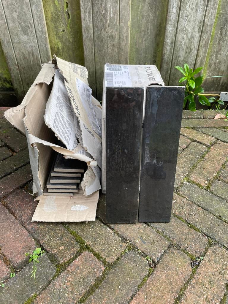 Ragno tegel 6x24 zwart, Ophalen, 60 cm of meer, Minder dan 20 cm, Zo goed als nieuw