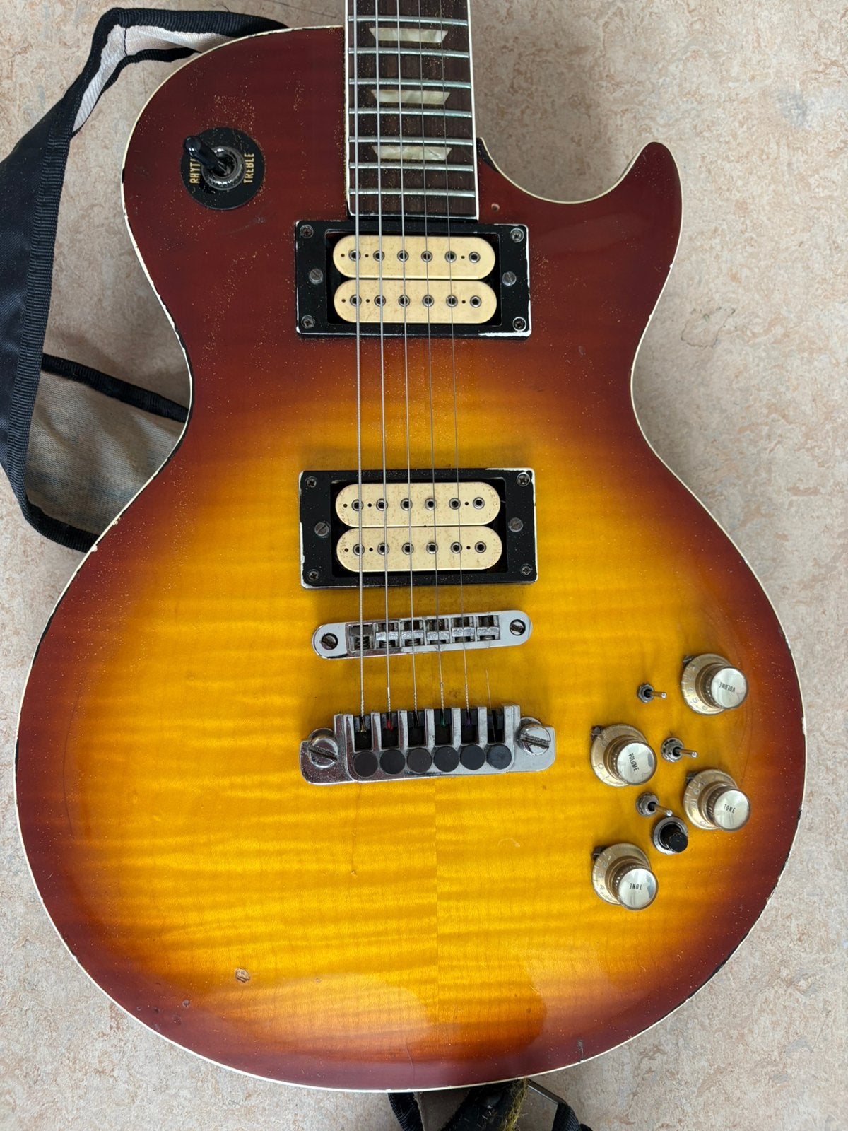 Ibanez 1970, Ophalen, Zo goed als nieuw, Solid body, Ibanez