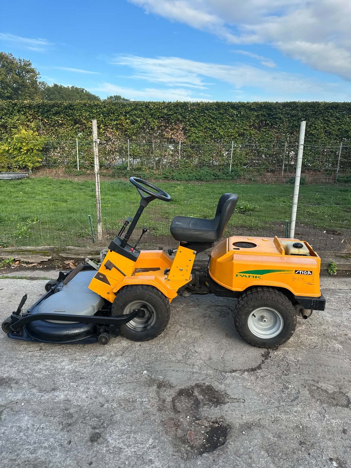 Stiga Park Zitmaaier frontmaaier briggs en stratton motor, Ophalen of Verzenden, Zo goed als nieuw, Versnellingen