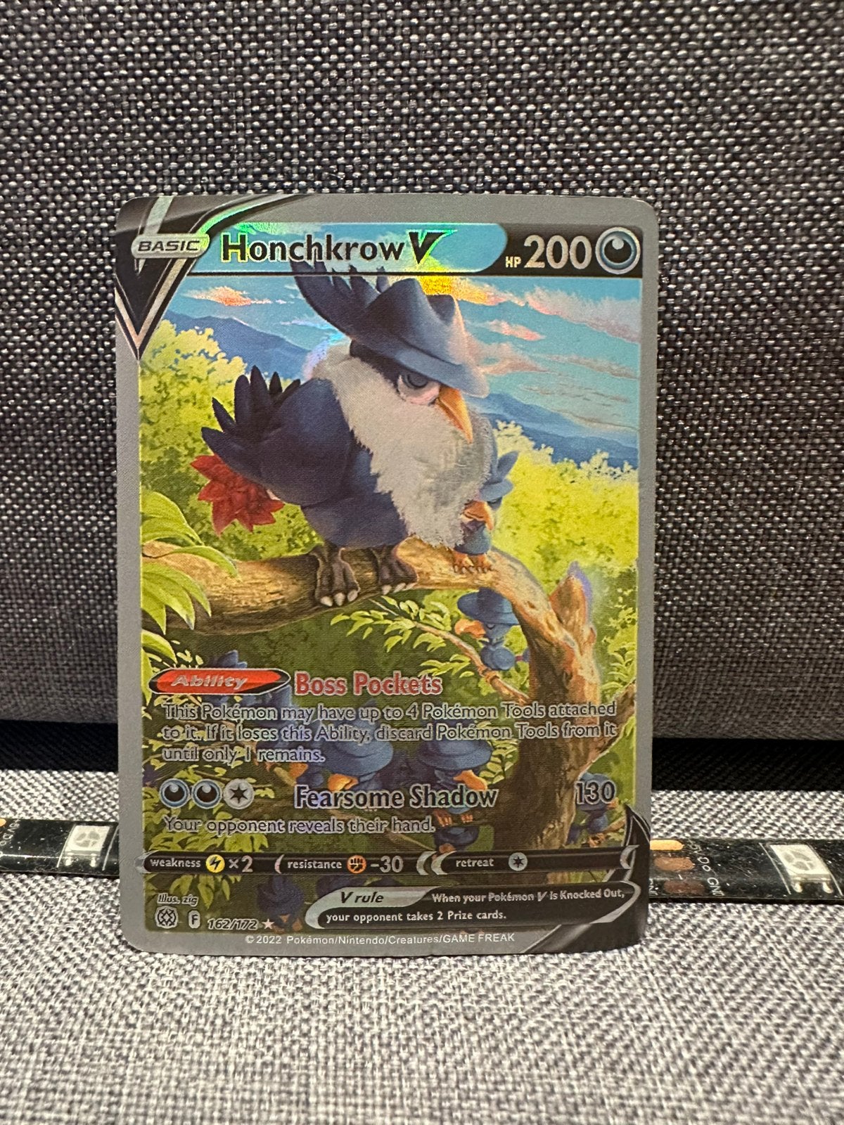 Pokemon kaarten Honchkrow V en Naganadel&Guzzlord GX, Ophalen, Zo goed als nieuw