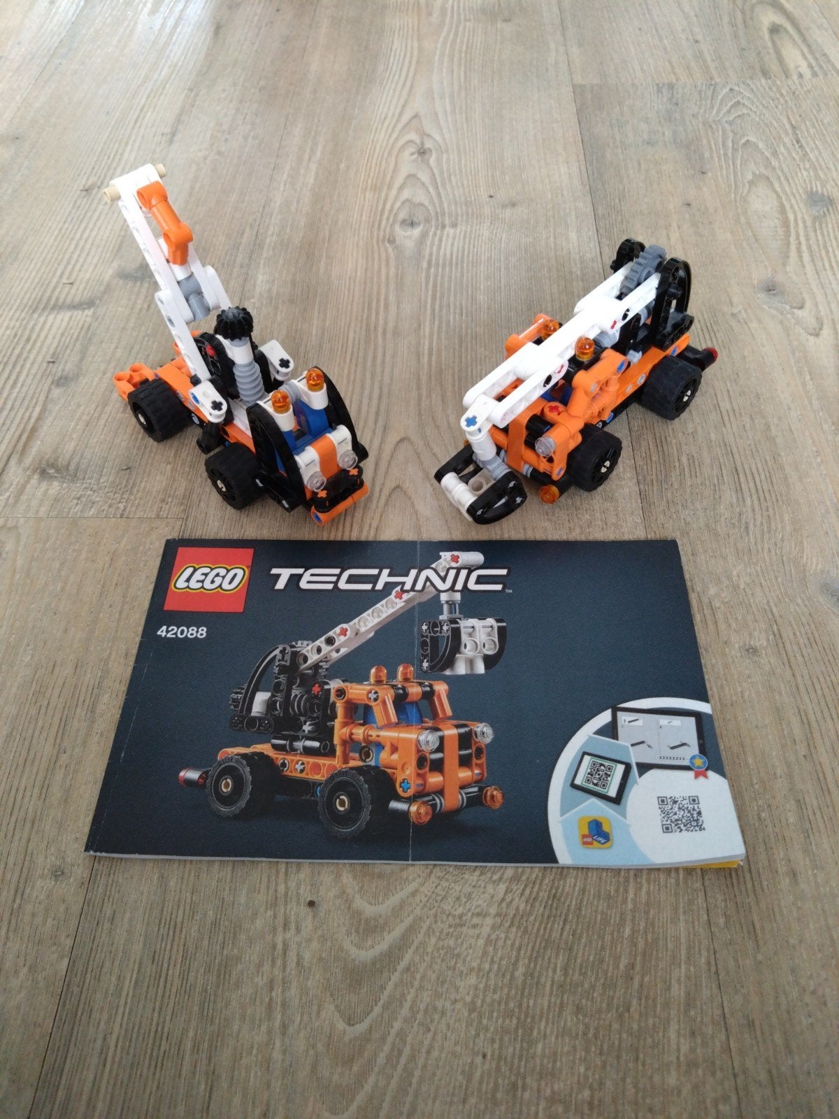 Lego Technic 42088 hoogwerker/sleepwagen 2 in 1 set, Lego, Compleet, Ophalen of Verzenden, Zo goed als nieuw