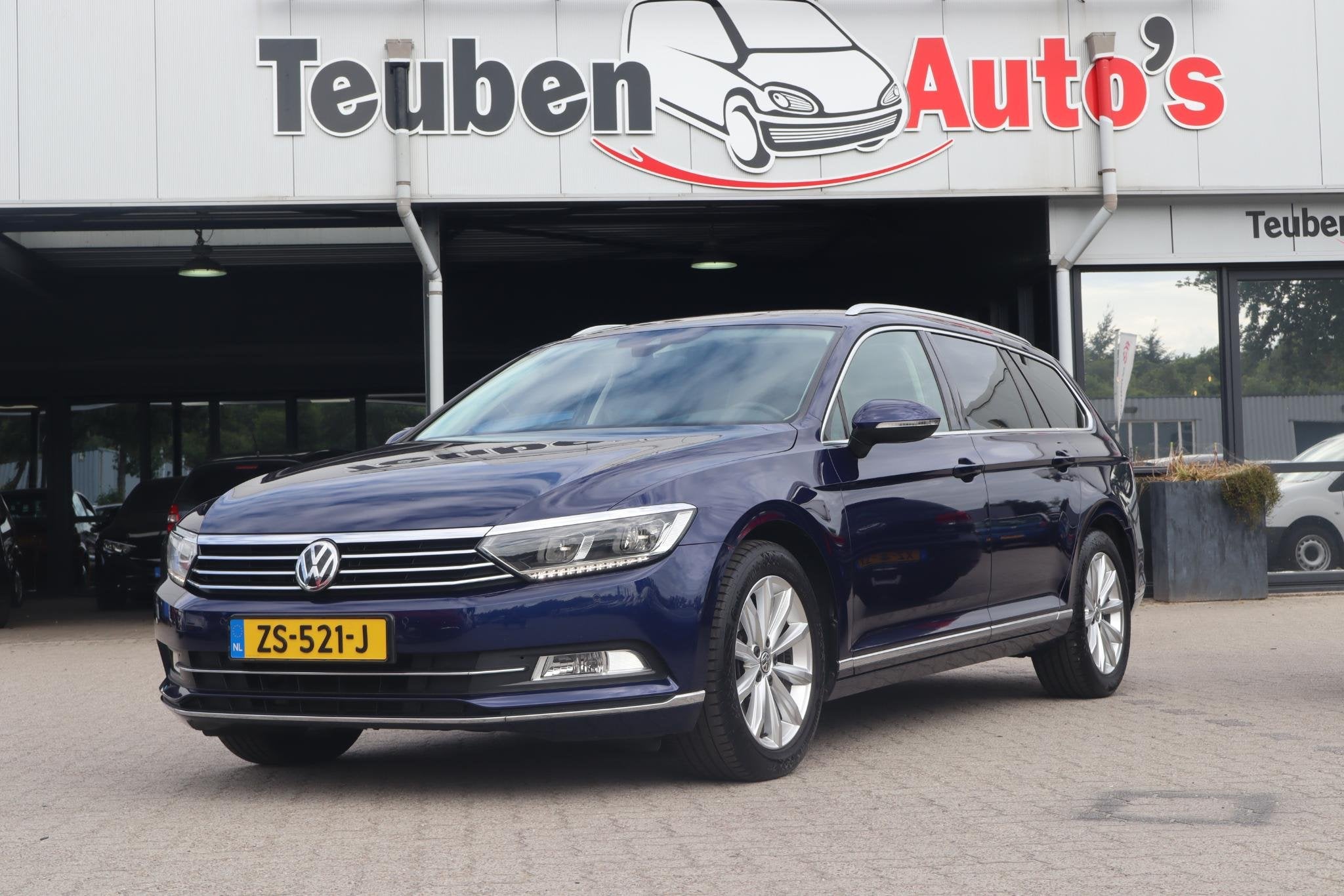 Volkswagen Passat Variant 1.4 TSI ACT Connected Series Plus, Gebruikt, 4 cilinders, 150 pk, 1600 kg