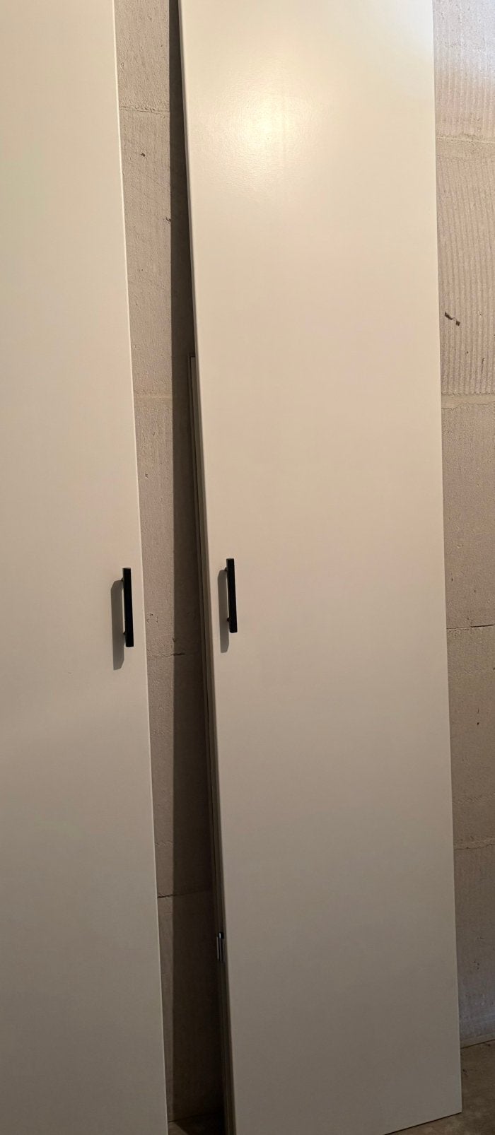 Pax kast deuren - wit geschilderd met zwarte handgreepjes, Ophalen, Zo goed als nieuw, Buitendeur, 200 tot 215 cm