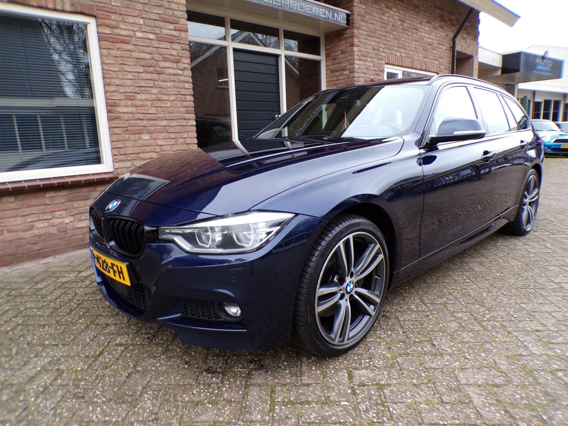 BMW 3-serie Touring 335d xDrive M Sport Edition, Auto's, Automaat, Dealer onderhouden, Blauw, Alcantara