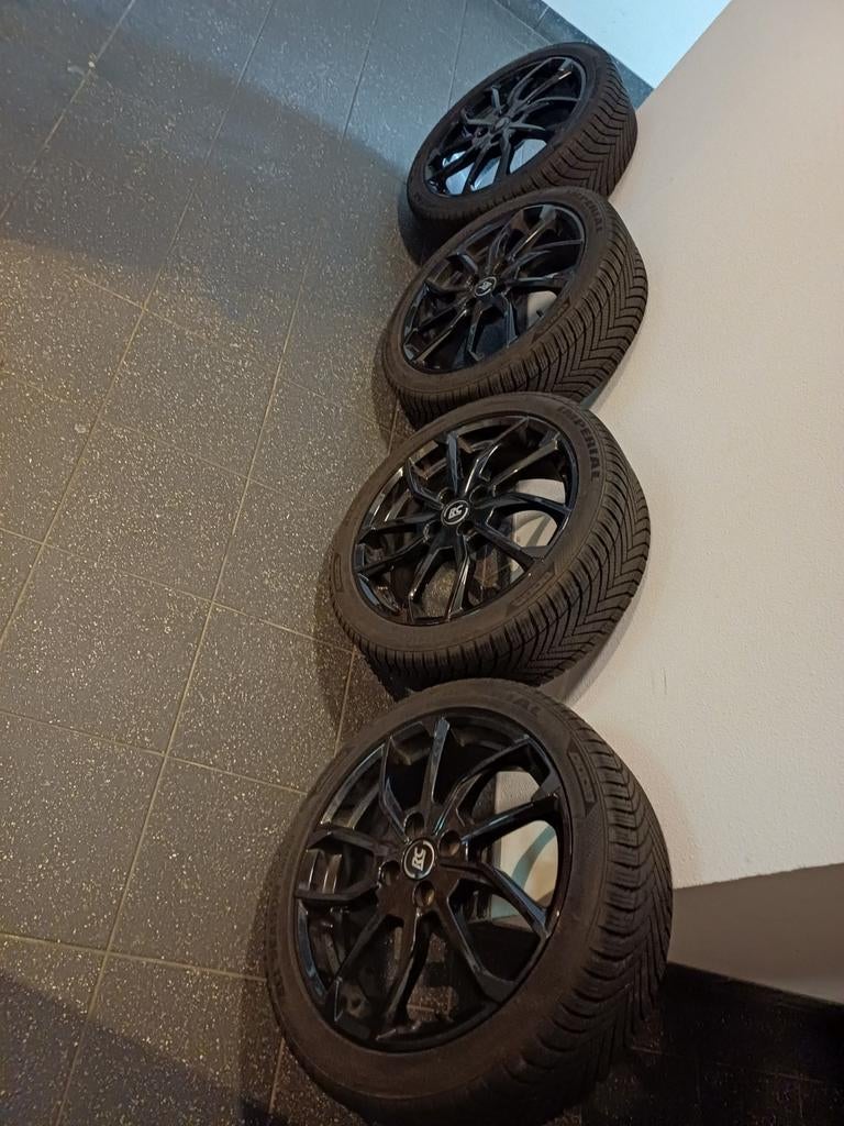 17inch velgen met banden, Auto-onderdelen, Banden en Velgen, 17 inch, Zomerbanden, 205 mm, Ophalen of Verzenden