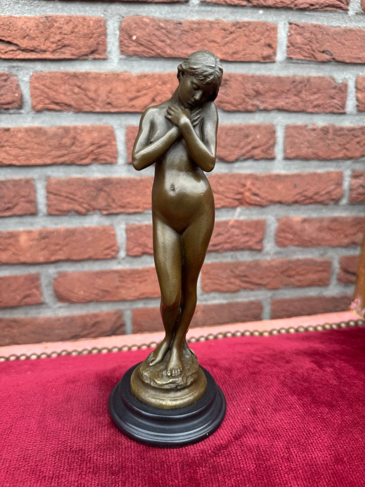 Stijlvol naakt, bronzen beeld op marmeren sokkel, gesigneerd, Ophalen of Verzenden, Brons, 20 - 50 cm, Beeld