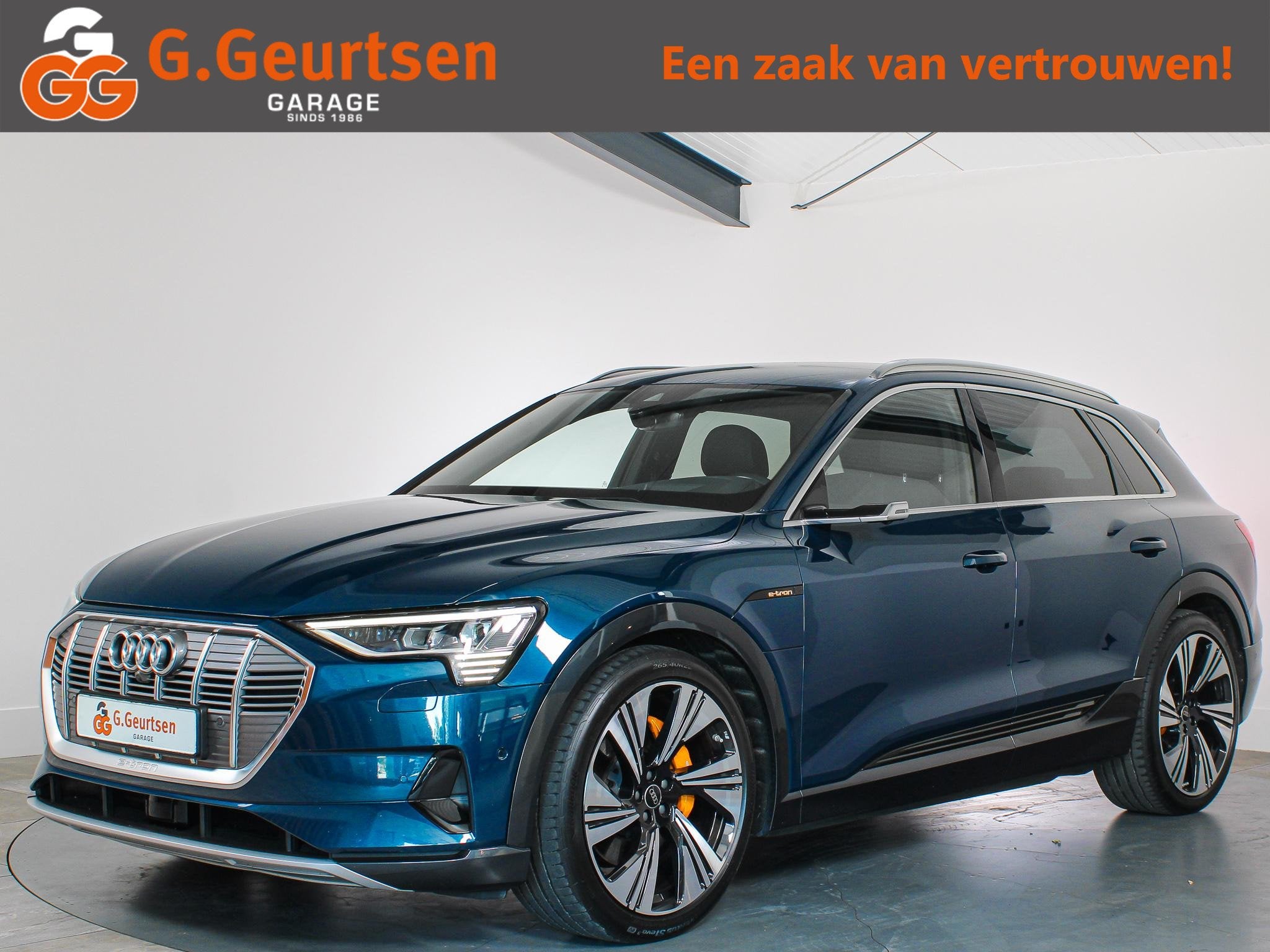 Audi e-tron e-tron 55 quattro advanced Pro Line Plus 95 kWh, Auto's, Automaat, 131 €/maand, Zwart, 95 kWh
