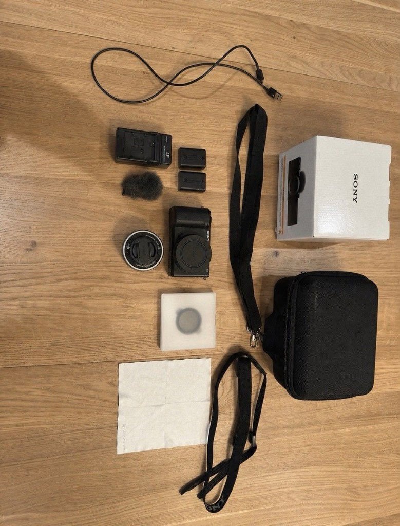 Sony ZV-E10 met accesoires (nieuwstaat), Audio, Tv en Foto, Fotocamera's Digitaal, Ophalen, Spiegelreflex, Zo goed als nieuw, Sony