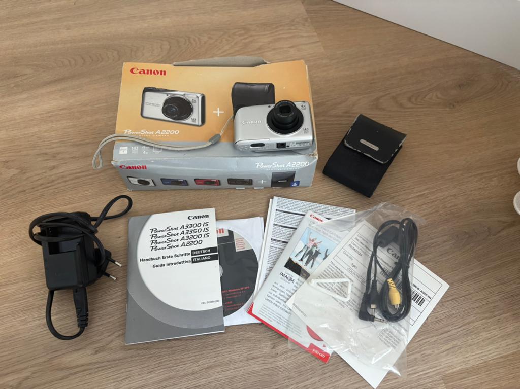 Canon Powershot A2200 camera 14.1MP met zoom in doos, Audio, Tv en Foto, Fotocamera's Digitaal, 14 Megapixel, Canon, Compact, Ophalen of Verzenden