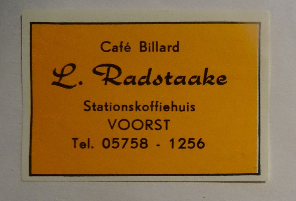 Café Billard   L. RADSTAAKE   Stationskoffiehuis   VOORST, Verzamelen, Verzenden, Zo goed als nieuw, Luciferdoosjes of -merken