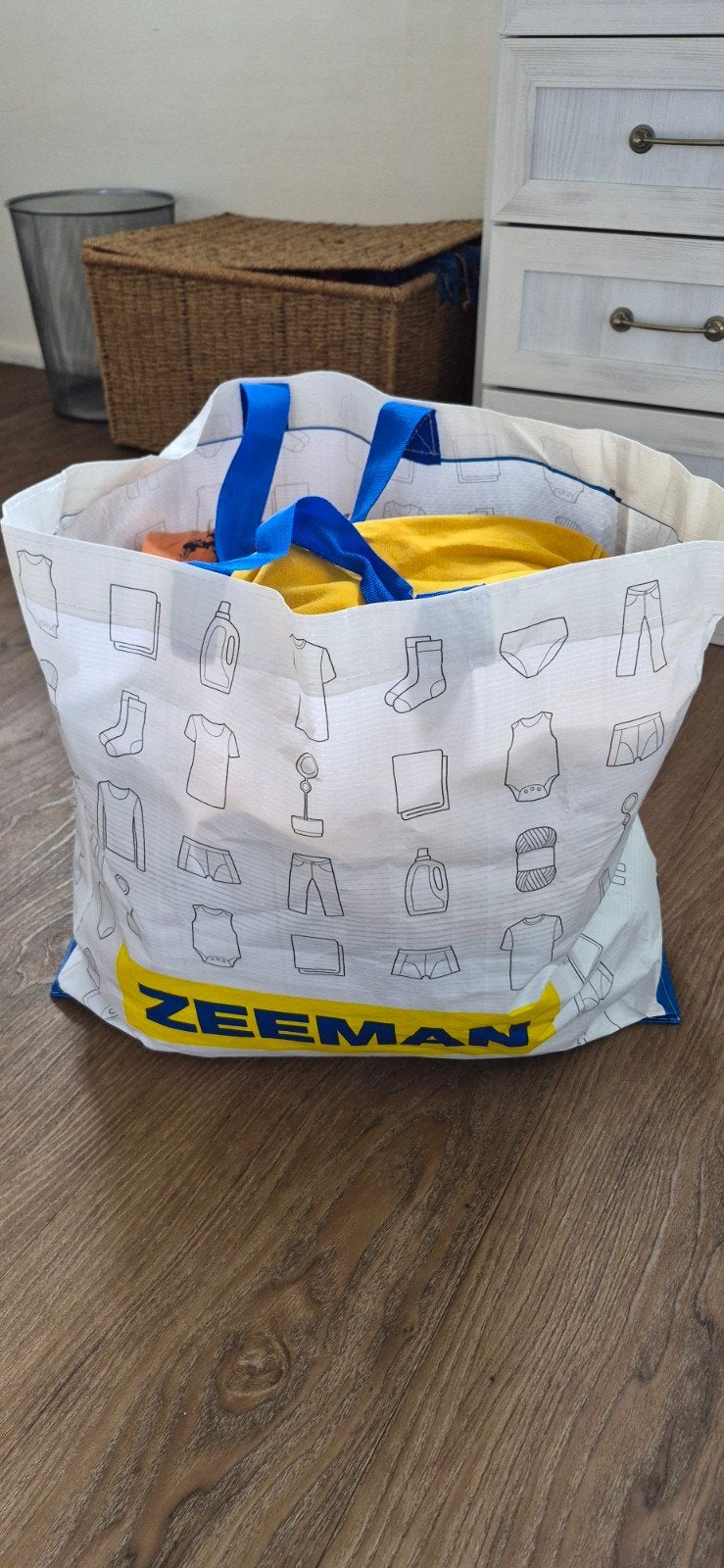 volle tas met jongens kleding maat 92/98, Ophalen, Overige materialen, Minder dan 4 cm, 15 m² of meer