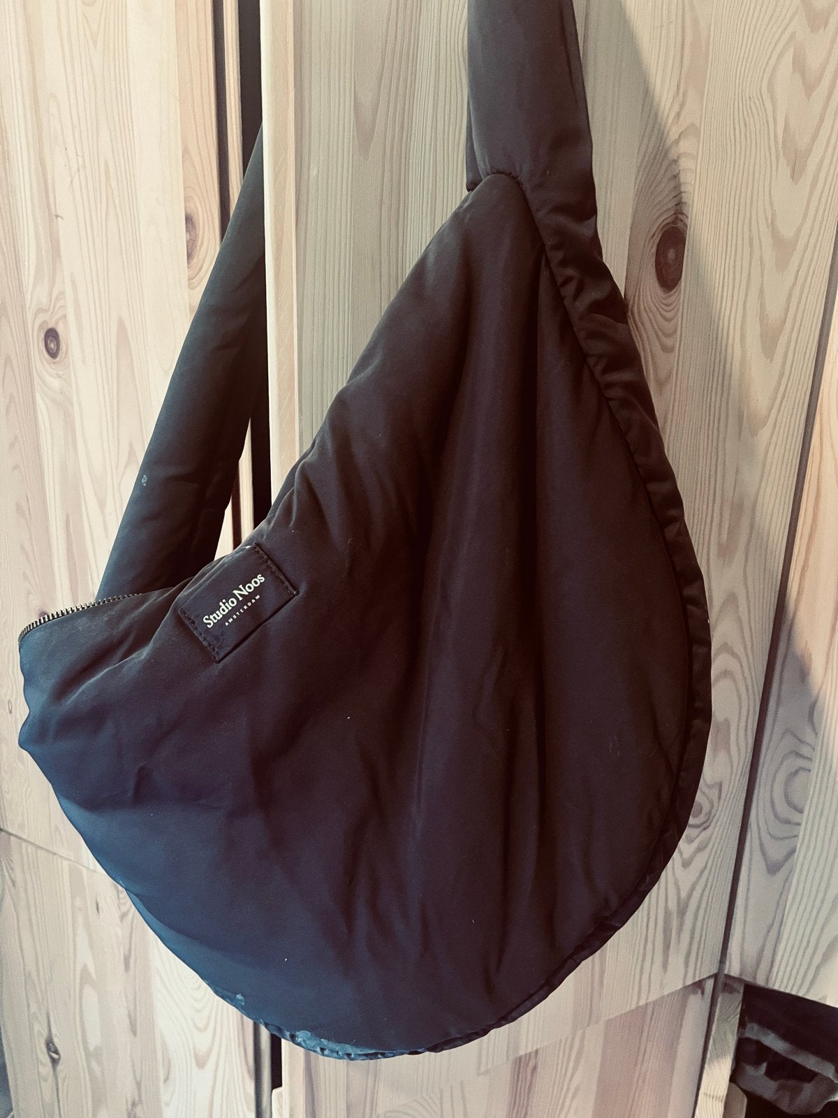 Studio Noos Puffer crossbody tas donker bruin, Ophalen of Verzenden, Zo goed als nieuw, Zwart, Schoudertasje