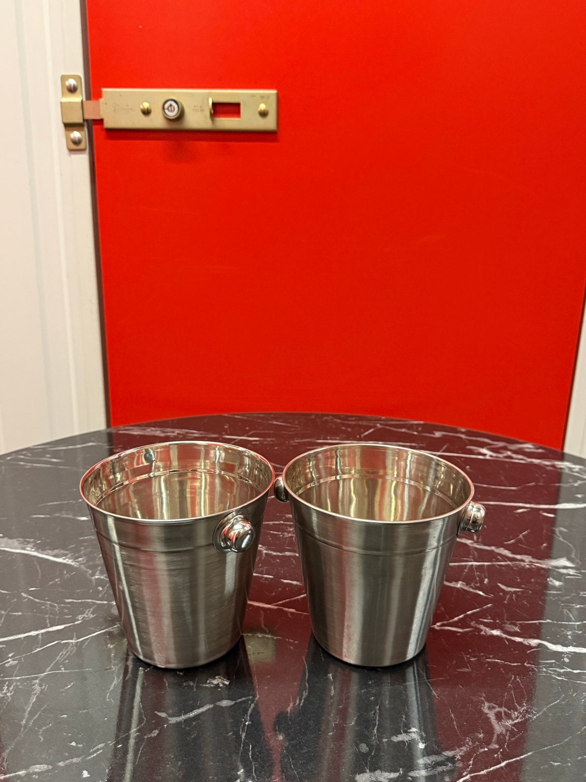 Set van 2 RVS ijsemmers / champagnekoelers, Ophalen of Verzenden, Zo goed als nieuw, Zilver, Metaal