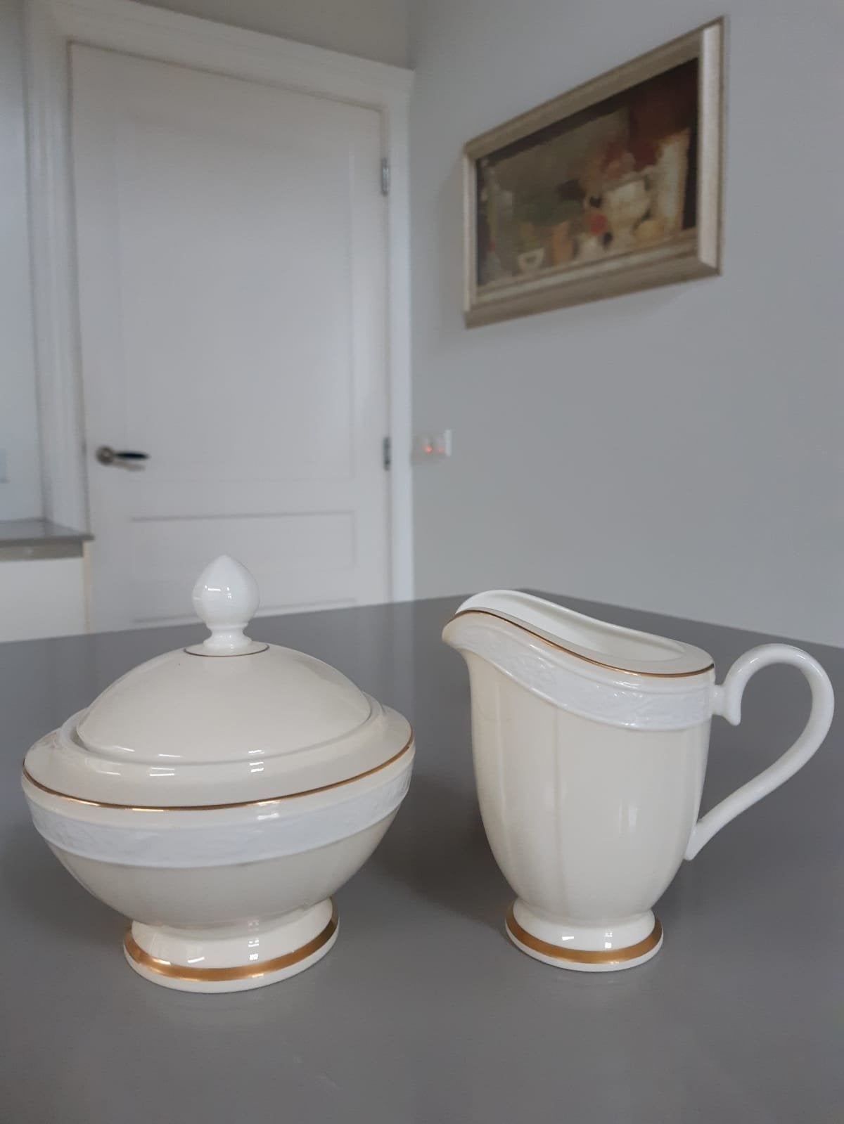 Suikerpot en Melkkannetje Villeroy en Boch Ivoire Nieuwstaat, Overige typen, Ophalen of Verzenden, Zo goed als nieuw, Overige stijlen