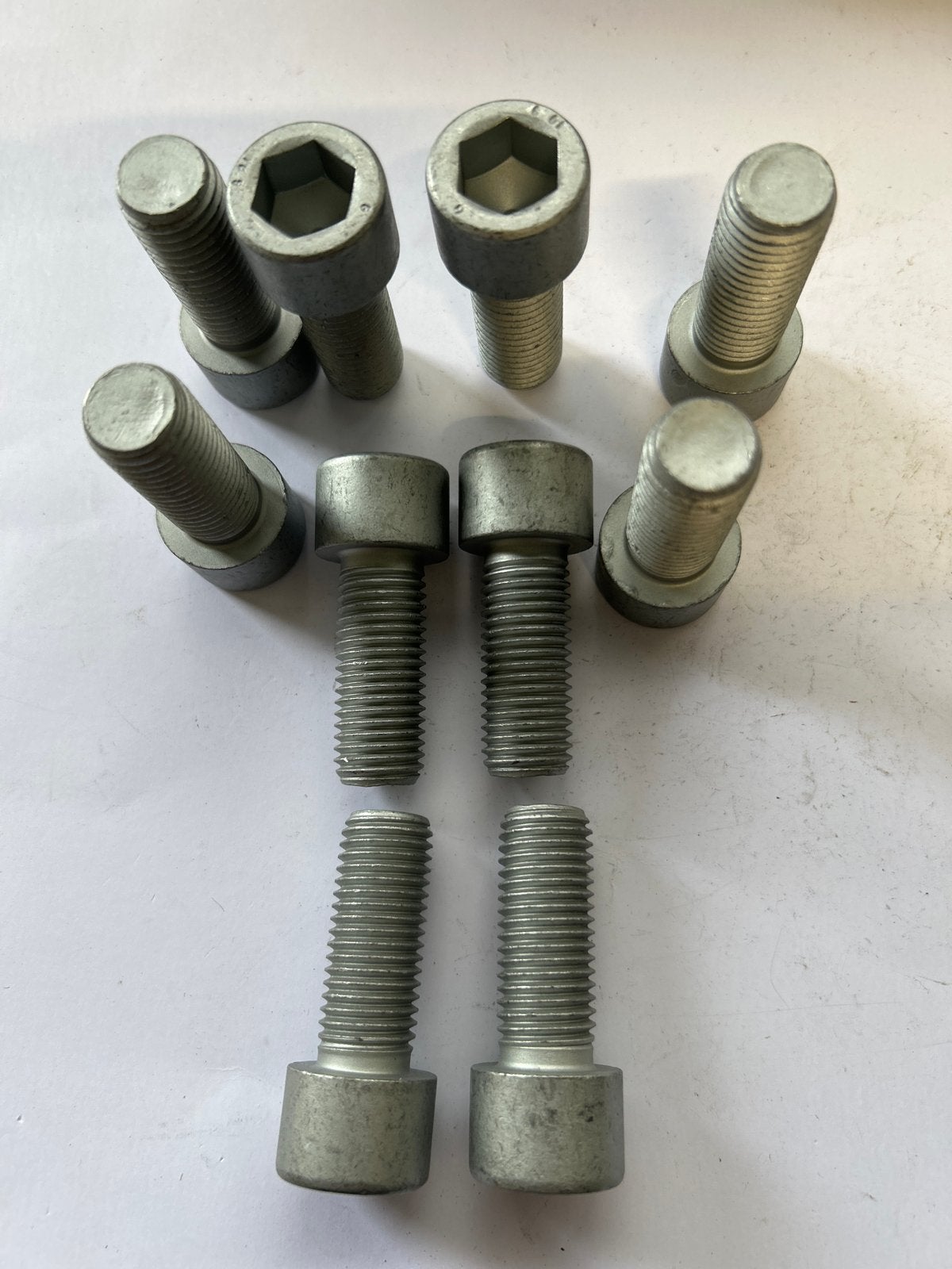 Inbusbouten M16 x 35 mm - Set van 10stuks, Ophalen of Verzenden, Nieuw, 50 tot 100 mm, Bouten of Moeren
