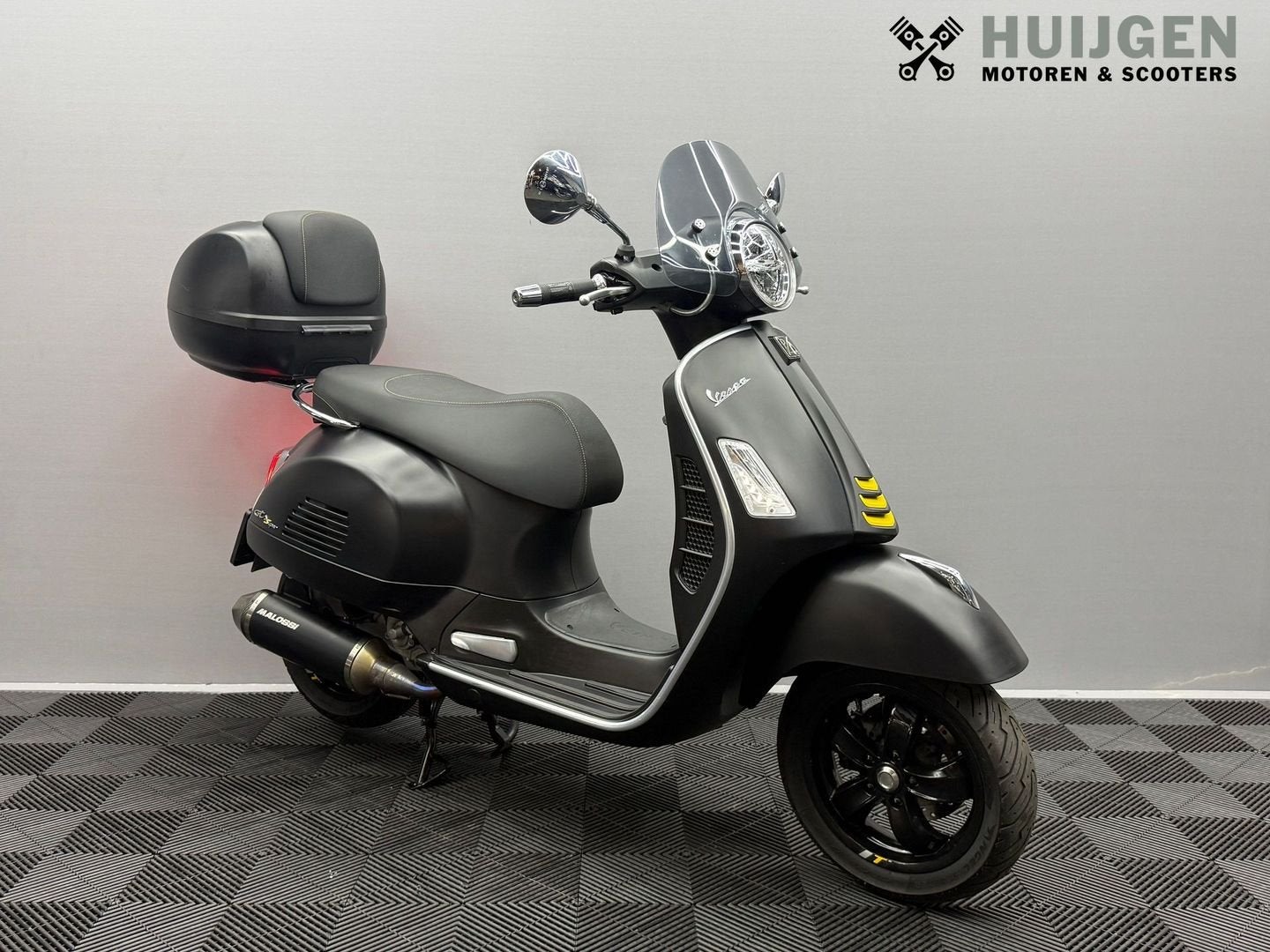 Vespa GTS SUPER TECH 300 HPE | Malossi |Direct rijd(bj 2021), Scooter, Bedrijf, Onbekend, Onbekend