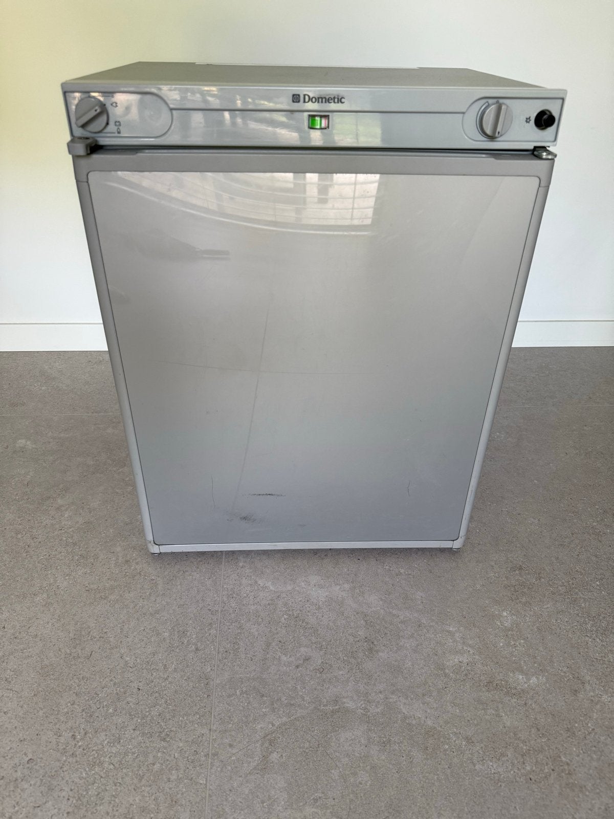 Dometic CombiCool RF60 Absorptie Koelkast - 61L, Ophalen, Zonder vriesvak, Minder dan 45 cm, Minder dan 85 cm