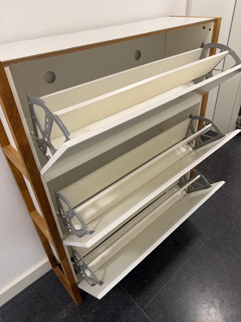 Schoenenkast / Shoe Cabinet in Amsterdam Noord, Ophalen, Zo goed als nieuw, Wood and minimalistic