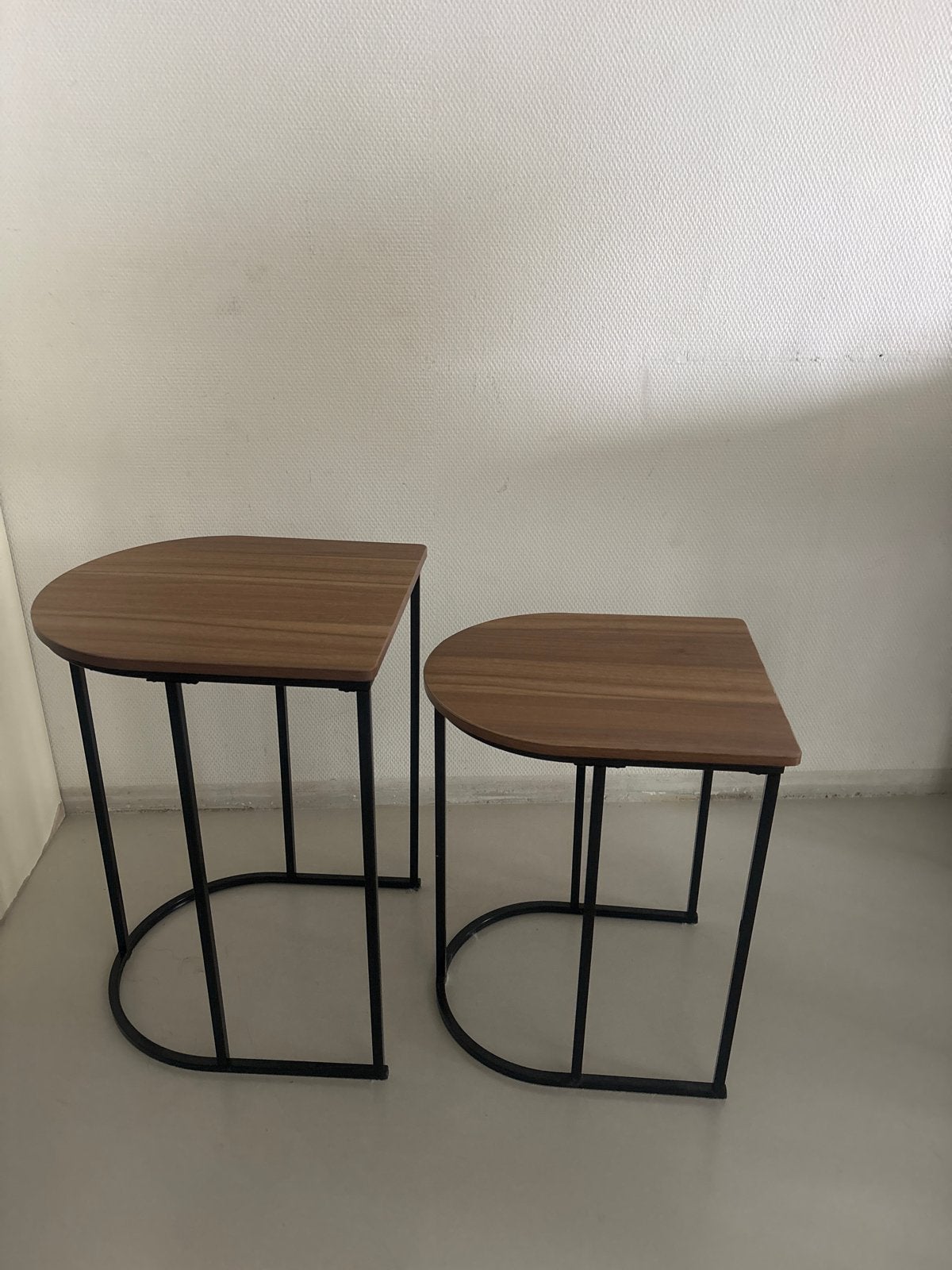 Set van 2 bijzettafels - Hout en Metaal, Huis en Inrichting, Minder dan 45 cm, Minder dan 55 cm, Gebruikt, Ophalen of Verzenden