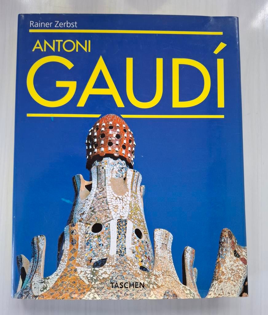 Antoni Gaudi. Boek. Rainer Zerbst., Ophalen of Verzenden, Zo goed als nieuw, Stijl of Stroming, Rainer Zerbst