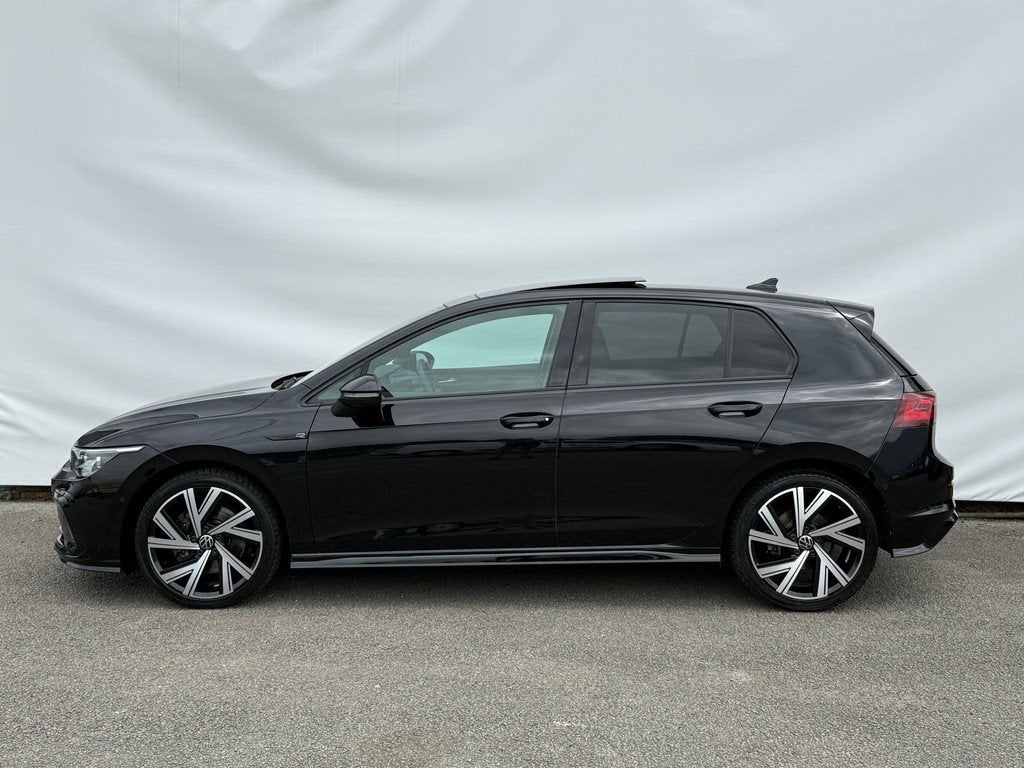 Volkswagen Golf 1.5 eTSI R-Line Business LED|Stoelverw V+A|C, Auto's, Volkswagen, Stof, 4 cilinders, 150 pk, Zwart