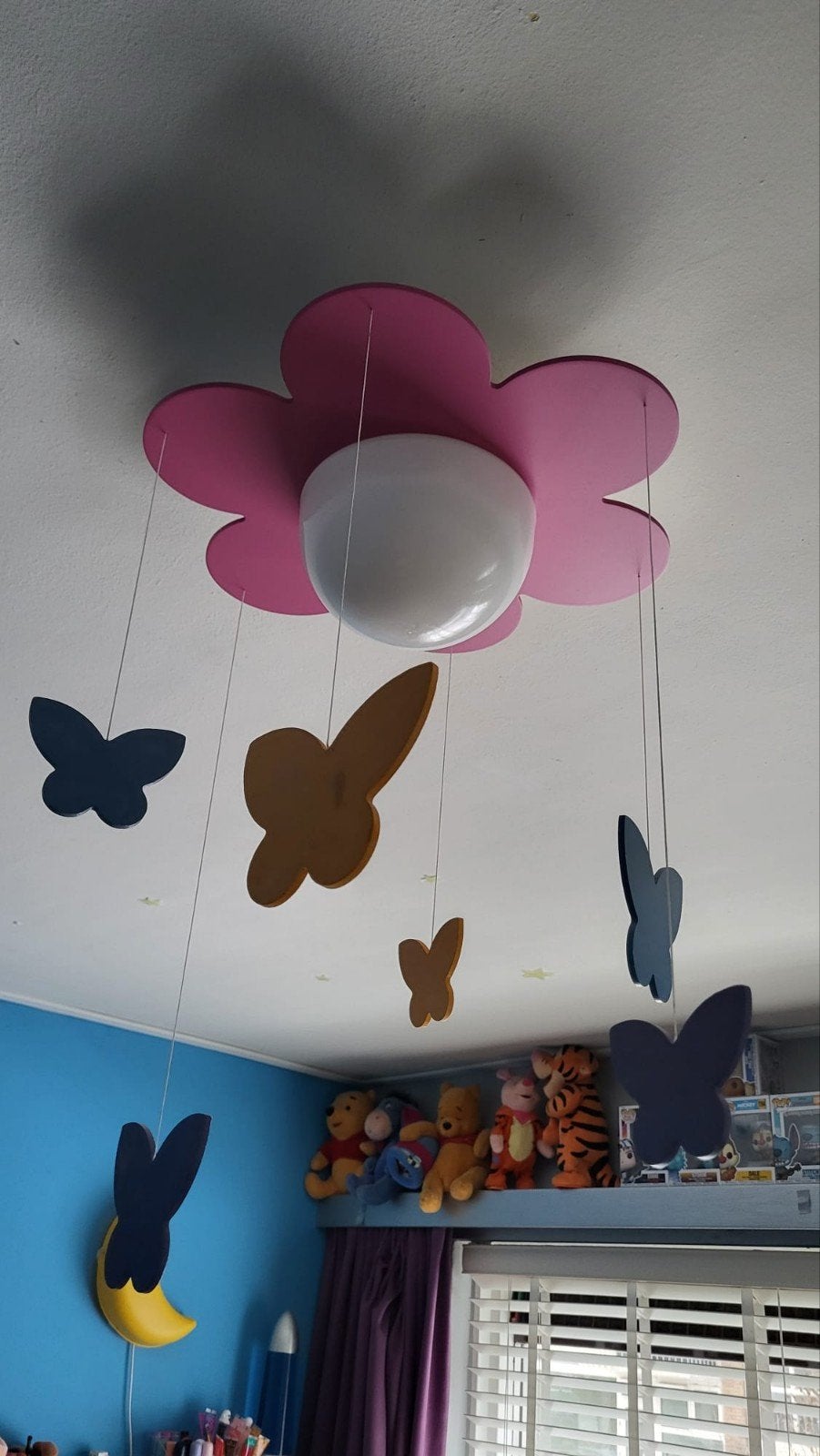 Leuke kinderlamp bloem met vlinders, Huis en Inrichting, Ophalen, E27 (groot), Kinderlijk, Speels, Bloem, Vlinders, Kunststof