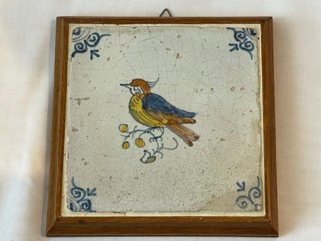Nr.271: Antieke 17e-eeuwse wandtegel met kleurrijke vogel., Ophalen of Verzenden