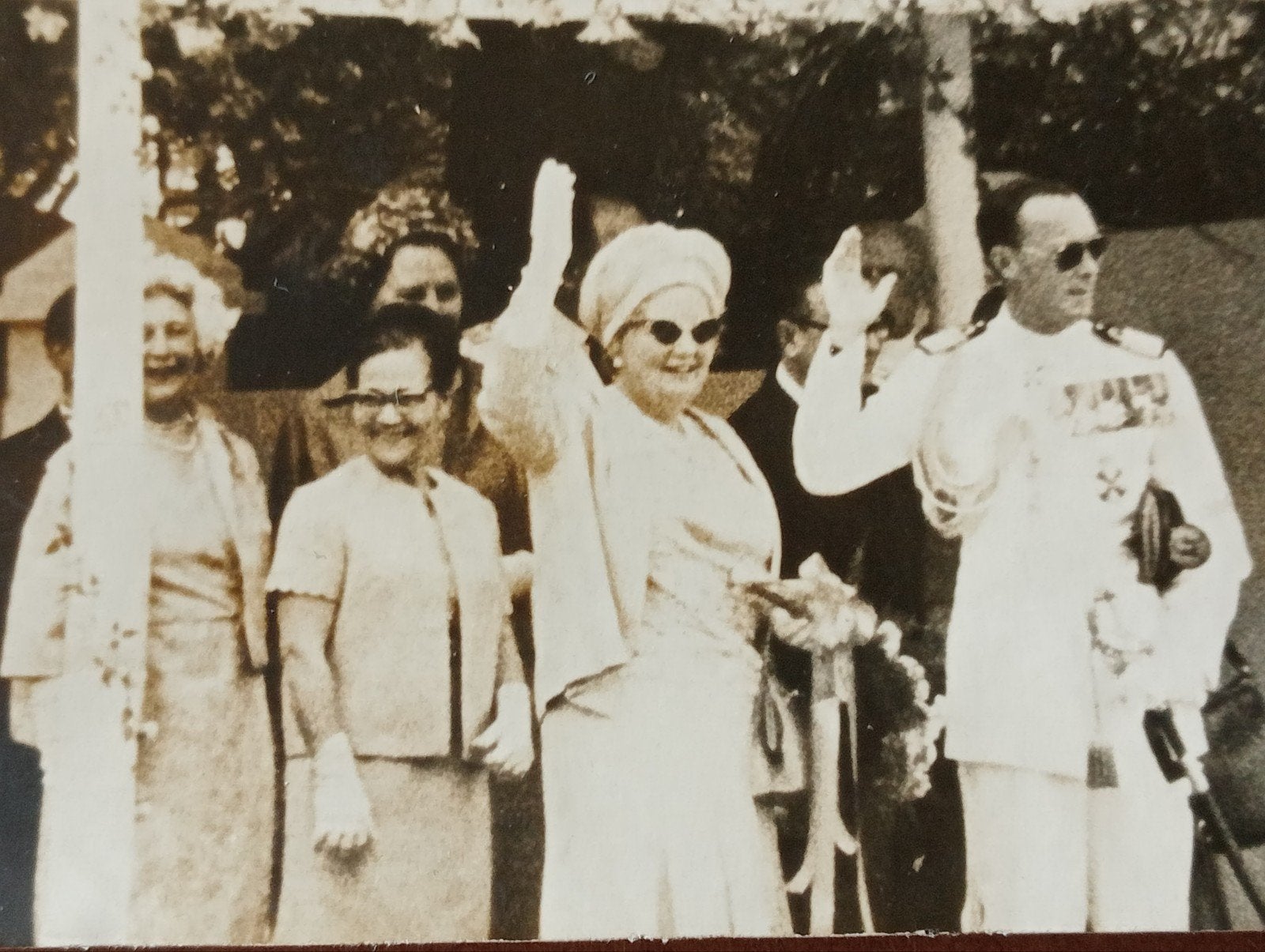 Koningin Juliana en Prins Bernhard op staatsbezoek Azië, Gebruikt, ., Kaart, Foto of Prent, Ophalen of Verzenden