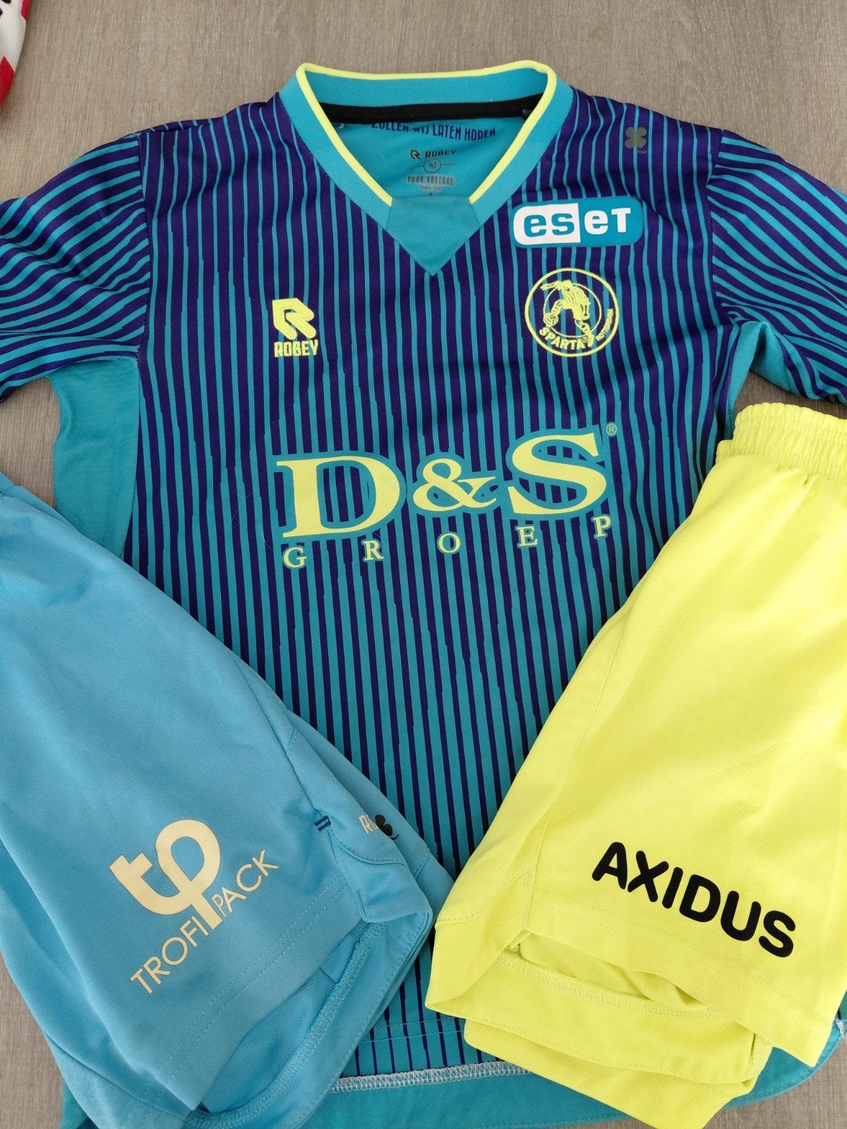 Origineel Sparta Rotterdam tenue maat 152 met 2 broekjes, Maat XS of kleiner, Ophalen of Verzenden, Gebruikt, Set