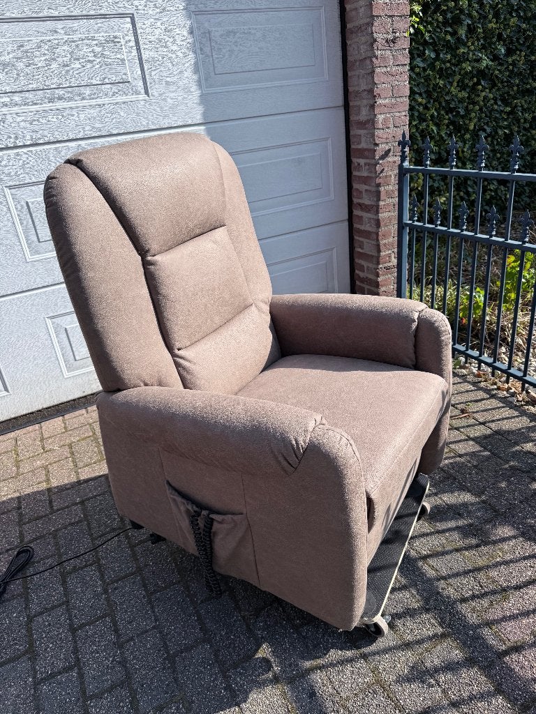 Foto 3 van elektrische NIEUWE sta op / relax fauteuil