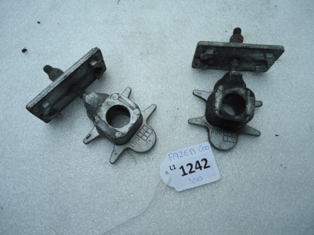 FZS600 1998 - 2000 Yamaha Afstandshouder D1-10411