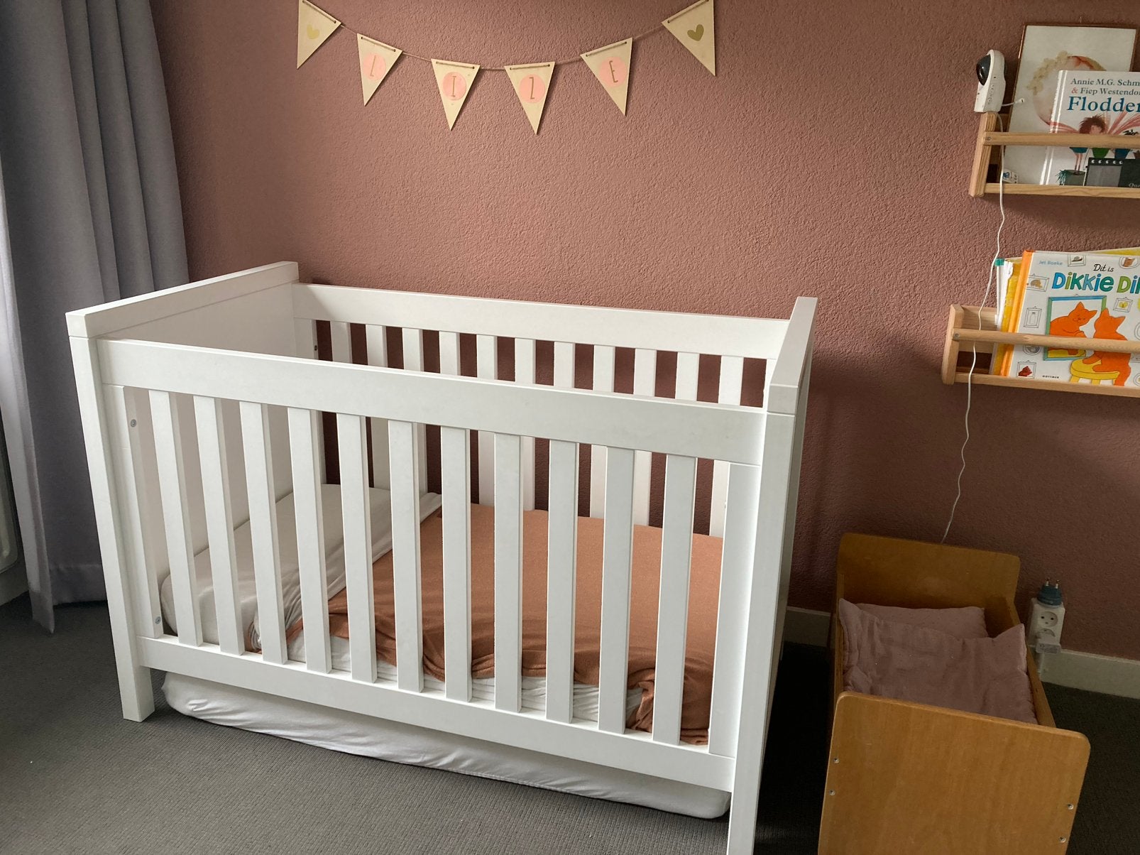 Bed Bopita Corsica wit 60x120, Kinderen en Baby's, Kinderkamer | Bedden, Ophalen, Zo goed als nieuw, Minder dan 140 cm, Matras