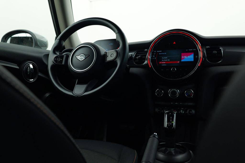 MINI Mini 1.5 Cooper Essential | Automaat | Cruise control |, Auto's, Mini, Gebruikt, Euro 6, Met garantie (alle), 49 €/maand