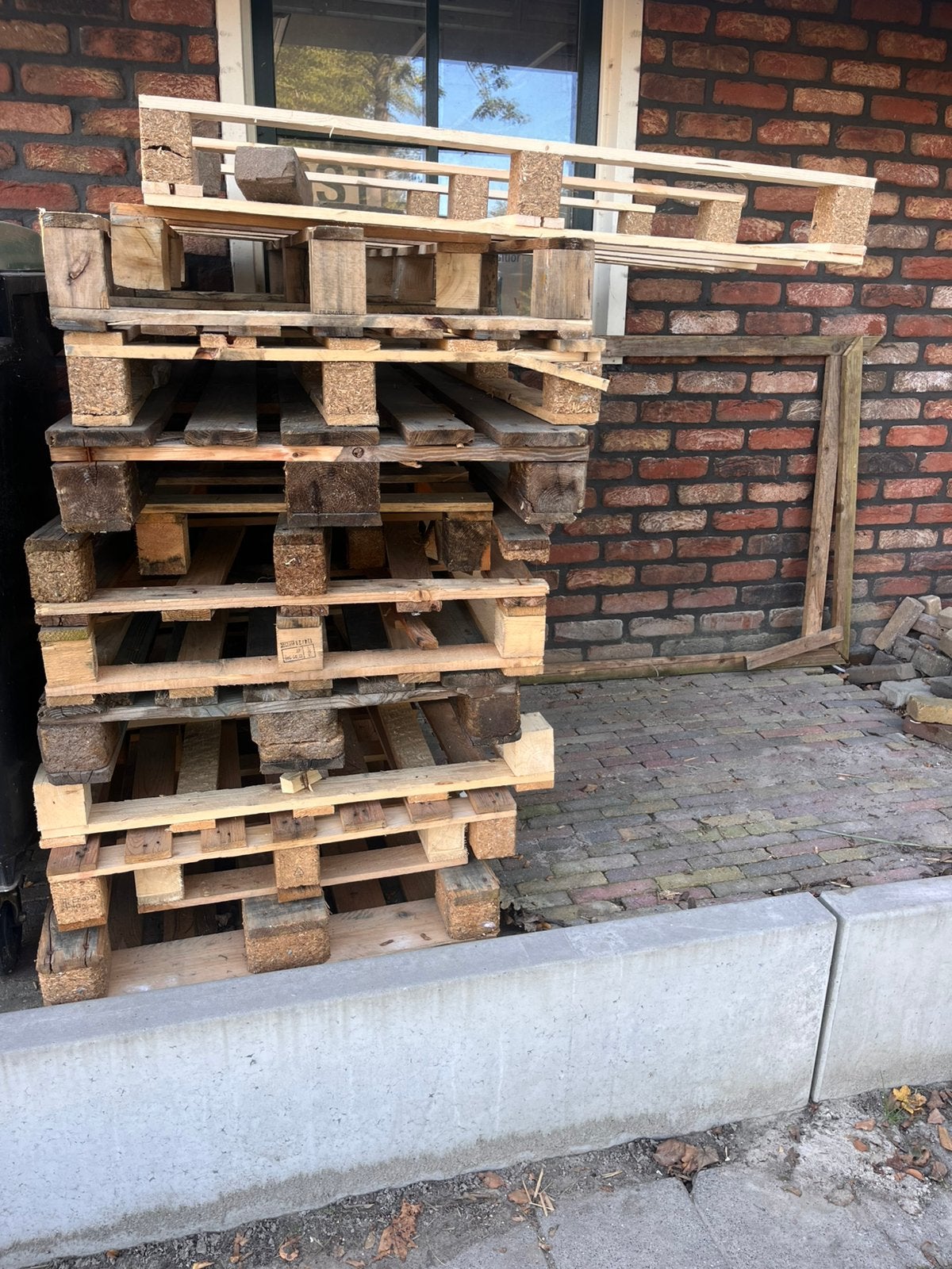 Gratis Pallets (brandhout), Tuin en Terras, Minder dan 3 m³, Ophalen