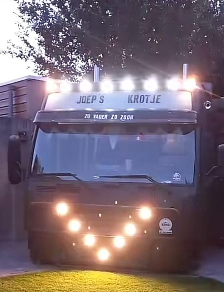 Volvo FM Cabine - Slaaphut met stapelbed en bullbar, Gebruikt, Voor, Ophalen of Verzenden, Volvo