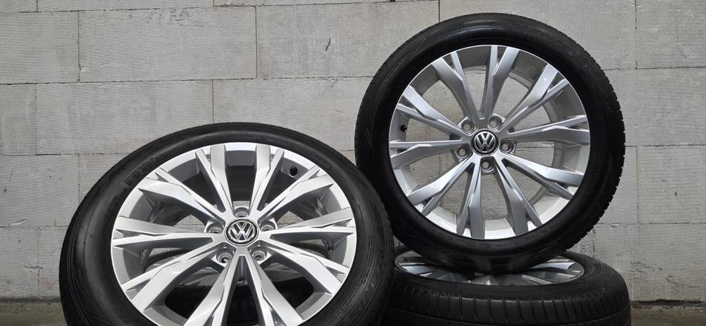 17" VW Caddy Passat B7 Sharan T-roc orig velgen zomerbanden, Auto-onderdelen, Banden en Velgen, Gebruikt, Banden en Velgen, 17 inch