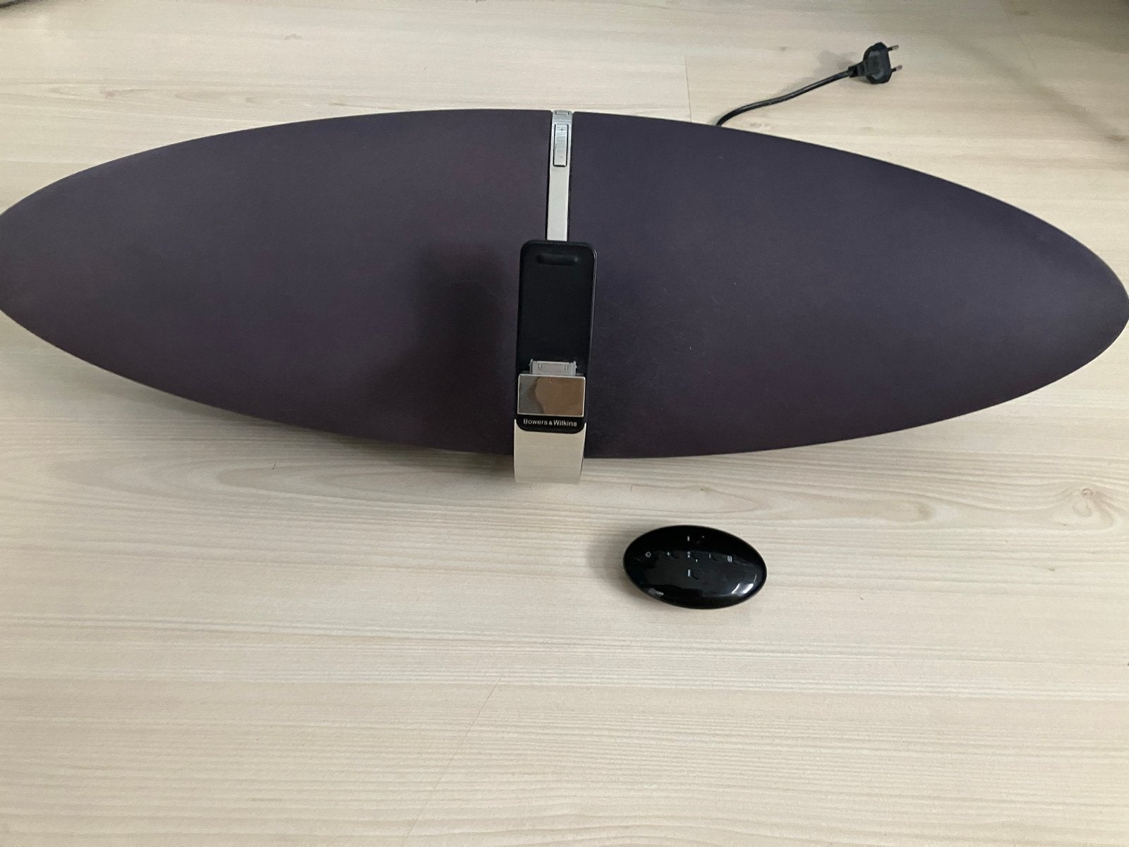 Bowers & Wilkins Zeppelin iPod Docking Station, Ophalen, Gebruikt, Draagbaar, Bang & Olufsen