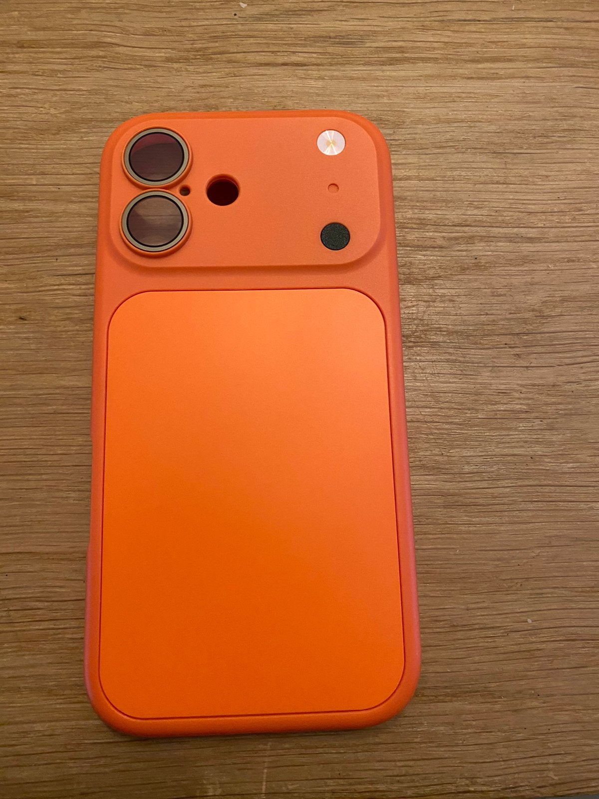 Iphone 16 hoesje look a like iphone 17 pro te koop, Oranje, IPhone 16, Frontje of Cover, Nieuw