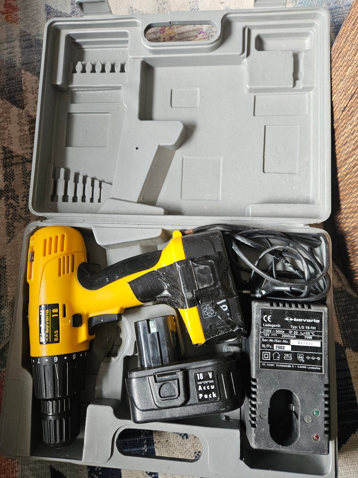 Einhell Accu Boormachine met Lader en Accu, Ophalen, Gebruikt, Minder dan 400 watt, Boor- en Schroefmachine
