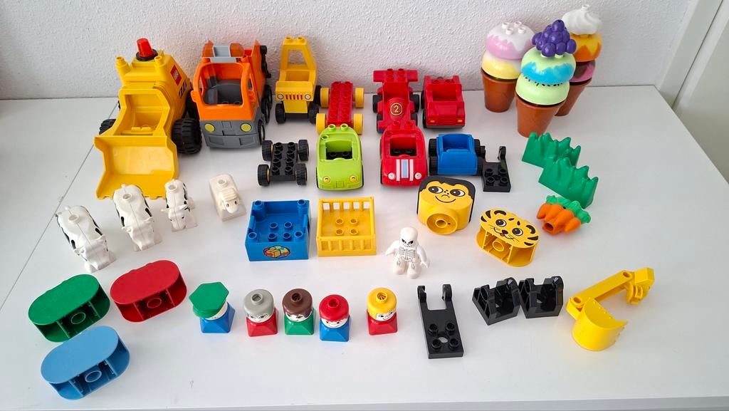 Duplo

Auto, graafmachine, oude poppetjes, spook, koe, Ophalen of Verzenden, Gebruikt, Duplo