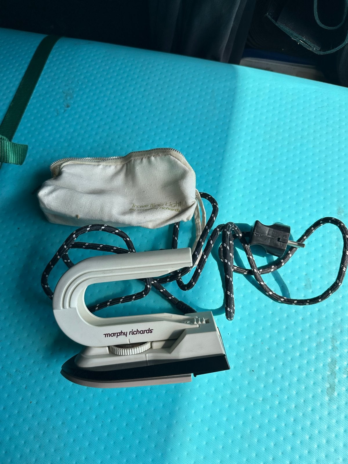 Morphy Richards Reisstrijkijzer - Compact en Handig, Ophalen of Verzenden, Gebruikt, Strijkijzer met snoer