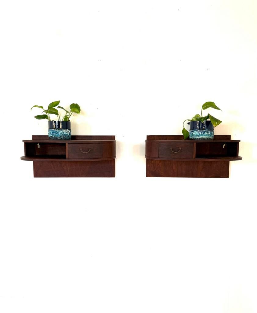 2x vintage teakhouten zwevende Deense nachtkastjes ‘60, Ophalen of Verzenden, Zo goed als nieuw, 45 tot 65 cm, Minder dan 55 cm
