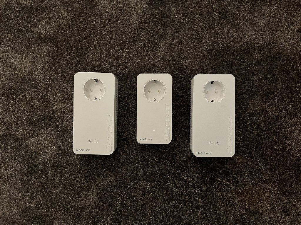 Set van 3 Devolo Magic 2 Powerline adapters, Ophalen of Verzenden, Zo goed als nieuw, Devolo