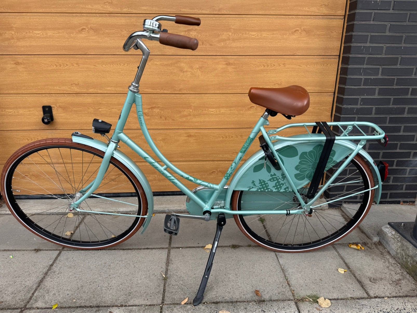 Nieuwe omafiets, Ophalen, Zo goed als nieuw