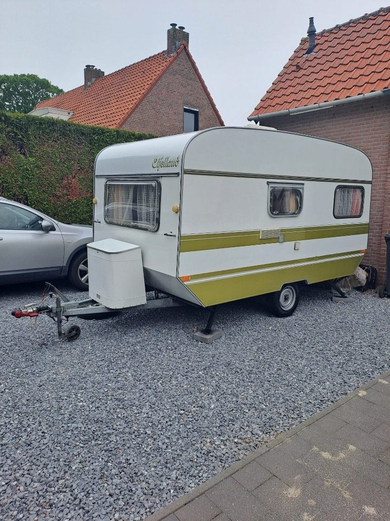 eifelland knaus 380, Caravans en Kamperen, Rondzit, Omvormbare zithoek, Luifel, 750 - 1000 kg