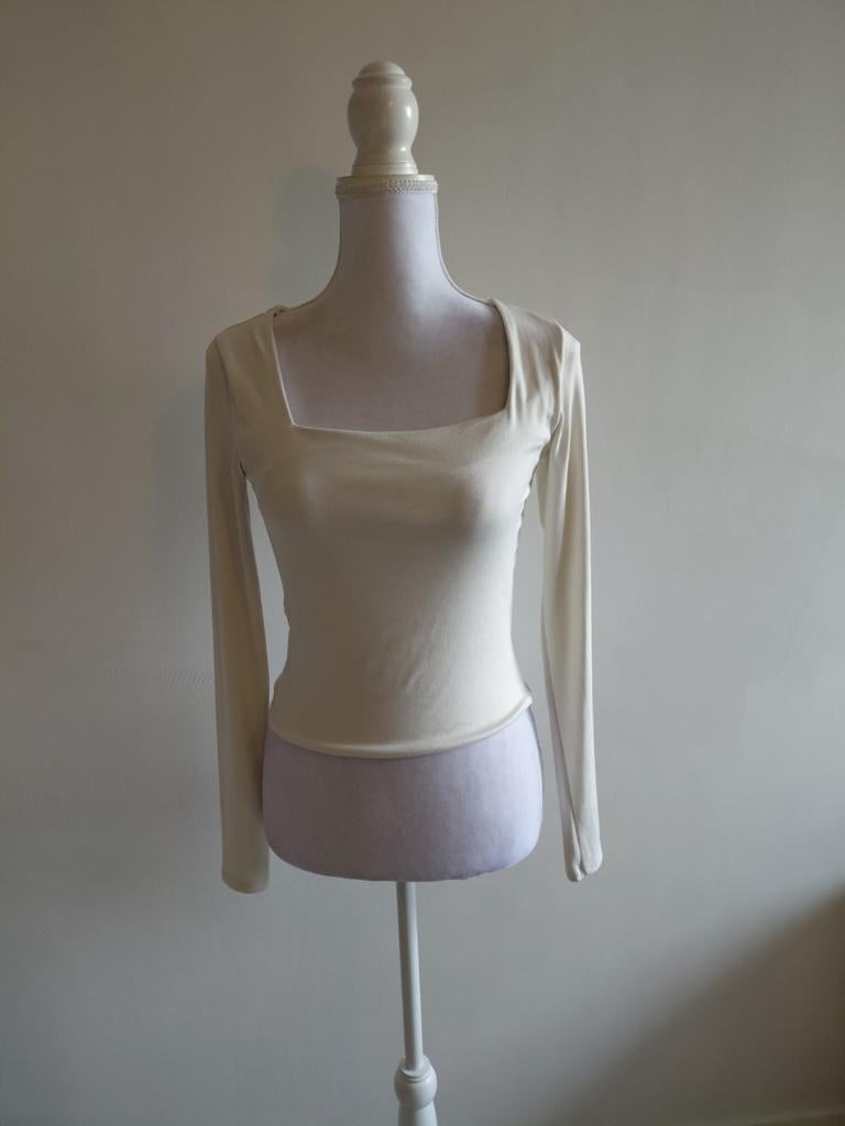 AMISU Crèmekleurige Top met Vierkante Hals en Lange Mouwen, Kleding | Dames, T-shirts, Beige, Maat 42/44 (L), Nieuw, Ophalen of Verzenden