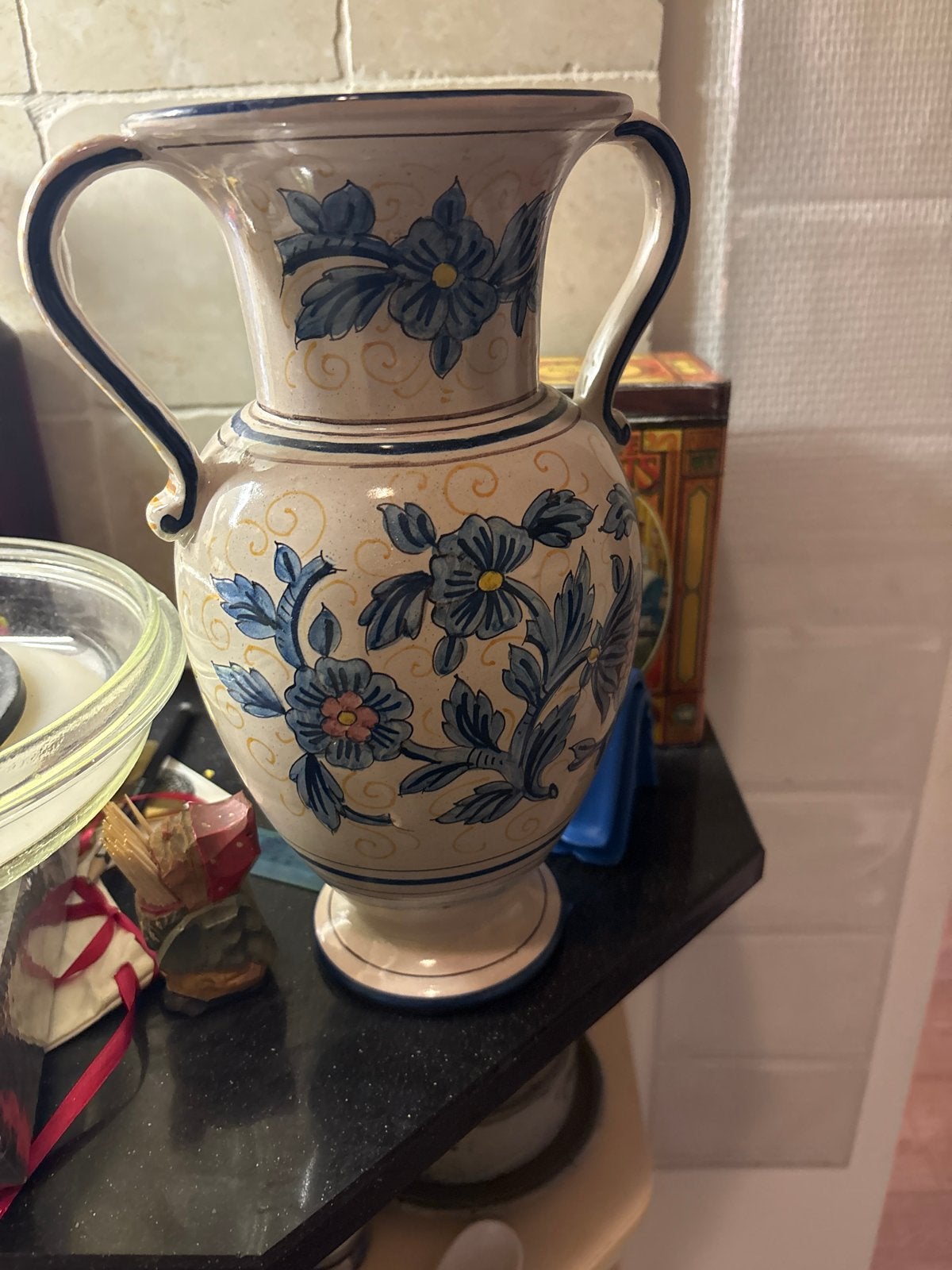 Deruta vaas met bloemmotief, Ophalen
