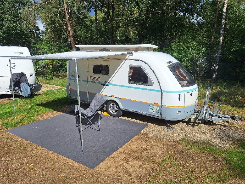 Eriba Future 480 (2001), nieuwe banden, recent BOVAG-gekeurd, Caravans en Kamperen, Schokbreker, Treinzit, Particulier, 4 tot 5 meter